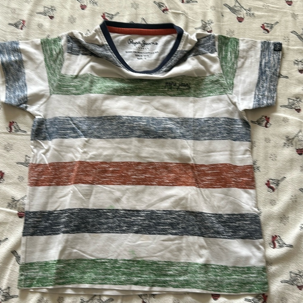 Pepe Jeans T shirt sale for a 6 years old.